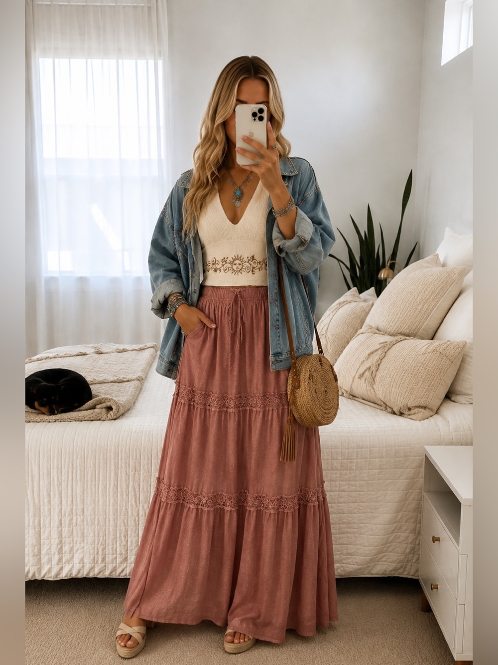 Crochet Trim V-Neck Cream Crop Top